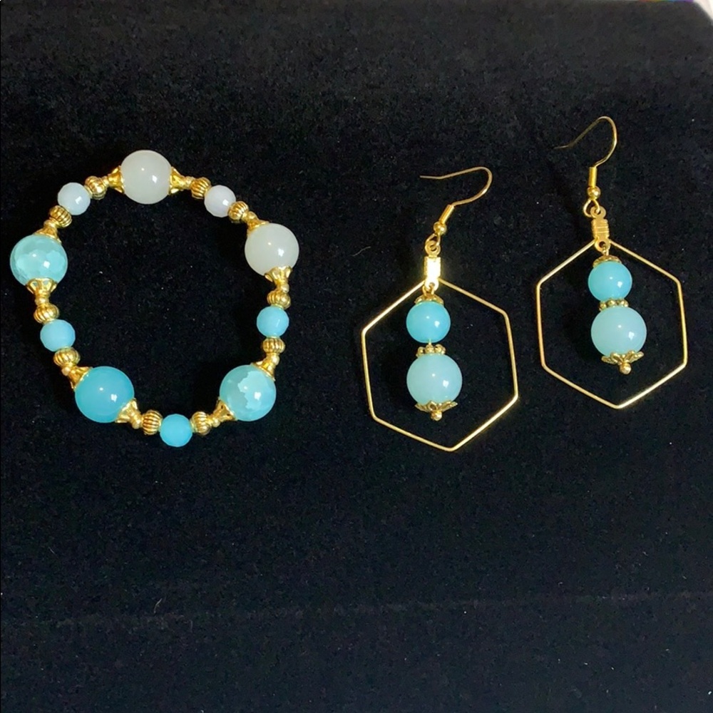 20349 Aqua colored glass earrings and bracelet.